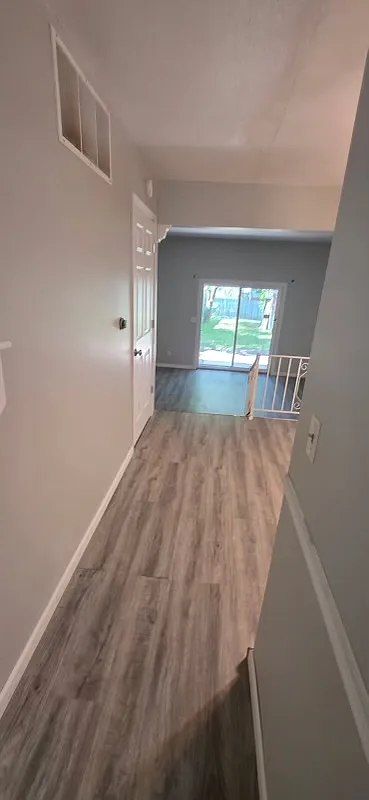 2 bed, 1.5 bath, 1050 sqft, $1,300 — Photo 1