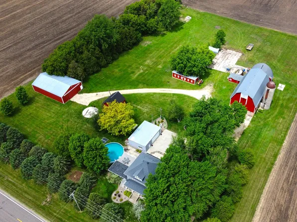 5765 County Road 12 Blvd, Kenyon, MN 55946