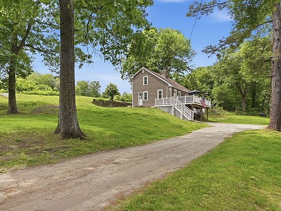 3rd image of 55 Century Farm Rd