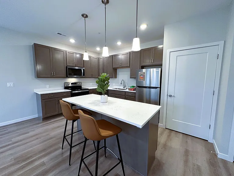 Southwood Crossing — Photo 45