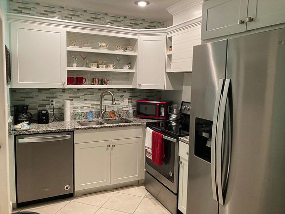 4th image of 1322 New Bedford Dr