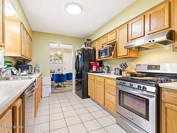 5th image of 4343 Charlotte Ann Dr