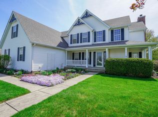 4765 W Meadow Lake Dr, New Palestine, IN