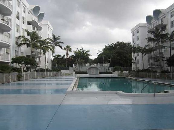 4th image of 494 NW 165th St APT C606