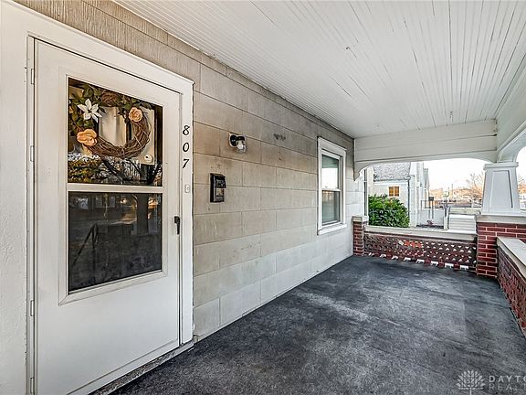 4th image of 807 N Central Ave