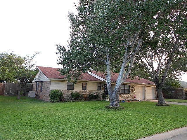 1st image of 1702 Goodwin Dr