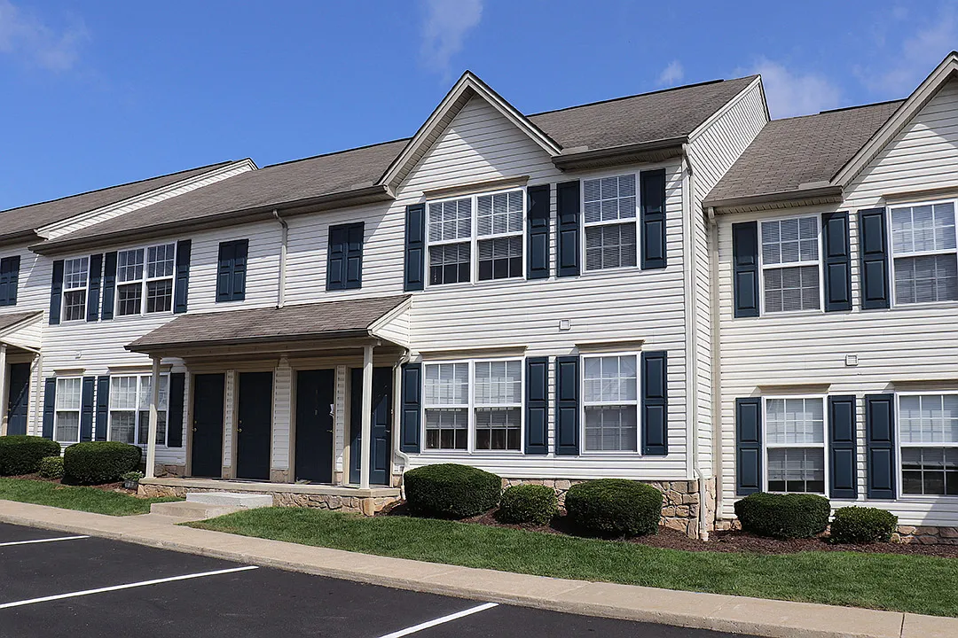 Buttonwood Gardens Apartments — Photo 1