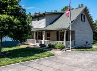 3560 Majestic View Pl, Lenoir, NC 28645