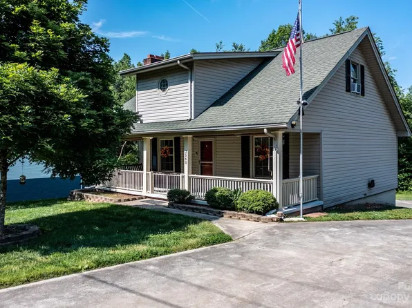 3560 Majestic View Pl, Lenoir, NC 28645
