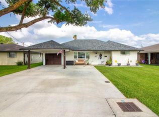 636 Pine St, Norco, LA 70079