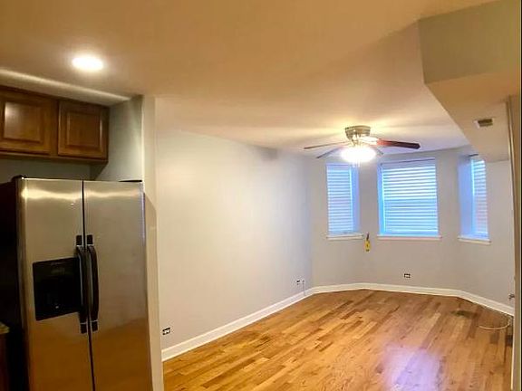 4th image of 2341 N Albany Ave #G
