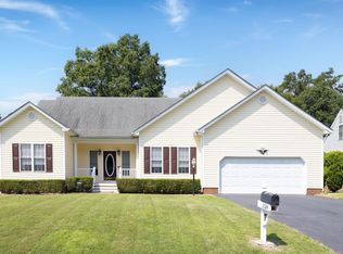 11124 Sweetbay Arbor Pl, Chester, VA 23831