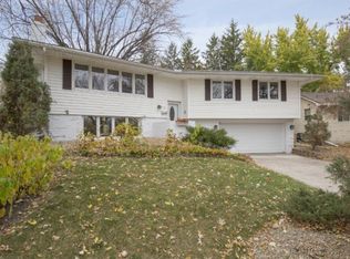 7710 W 24th St, Minneapolis, MN 55426