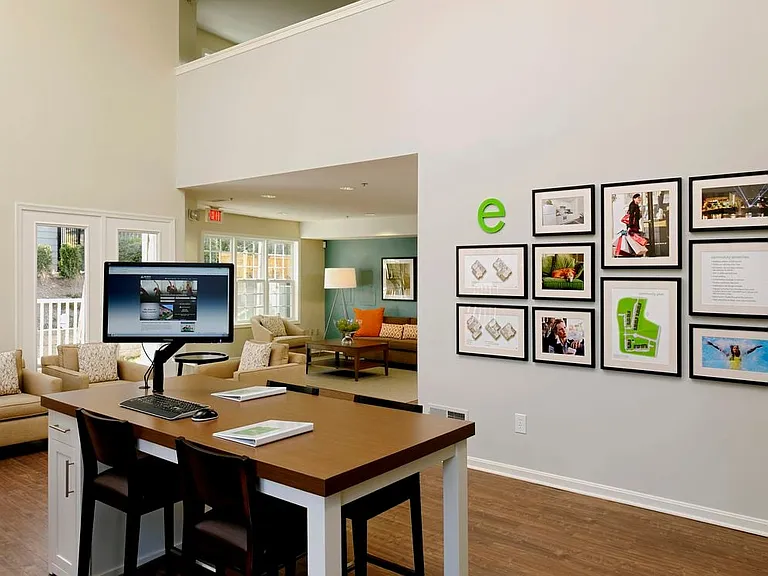 Leasing center