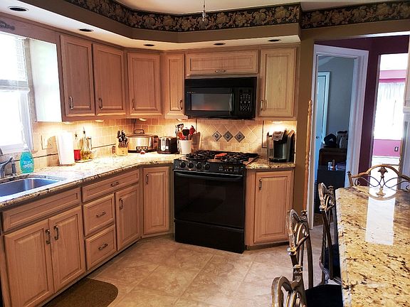 5th image of 9 Melrose Pl