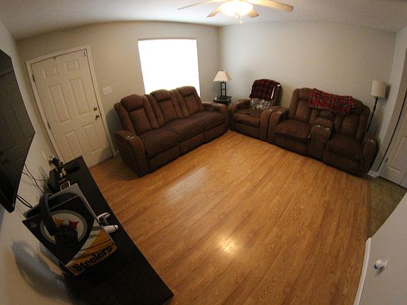4th image of 109 Hollow Creek Dr
