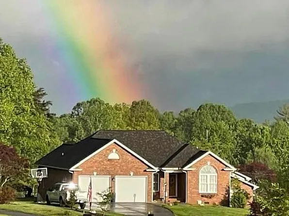 197 Amber Ln, Wilkesboro, NC 28697
