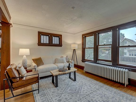 3rd image of 1088 Dayton Ave