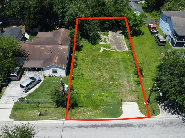 1209 E 27th St, Houston, TX 77009
