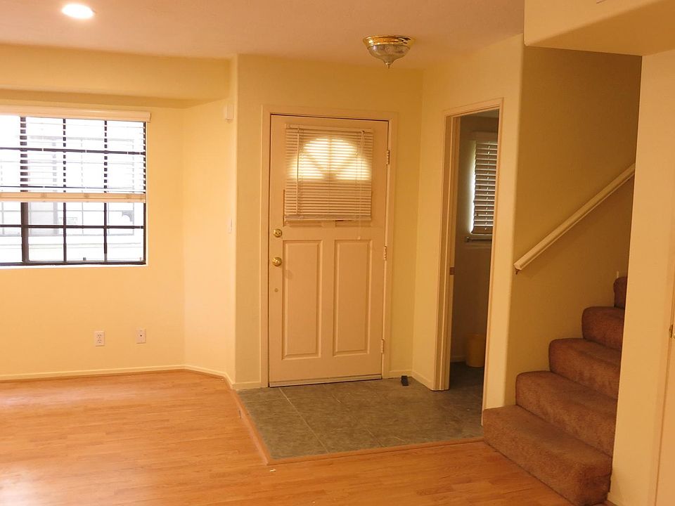 1st image of 23 Palmetto Dr APT A