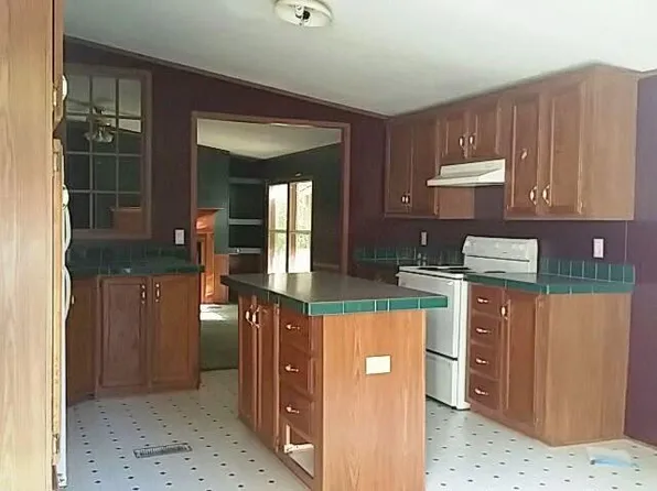 8960 Aunt Helen Rd, Silver Point, TN 38582