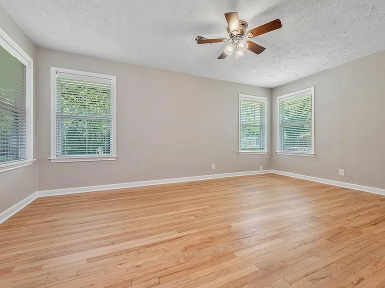 309 Dunn St — Photo 15