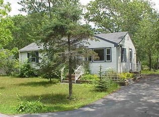 9 Arrowhead Dr, Buzzards Bay, MA 02532