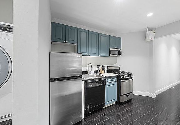 3rd image of 23 E 109th St APT 2
