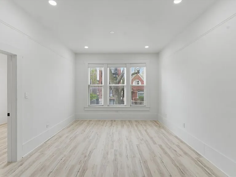 2606 W Haddon Ave #2R — Photo 4