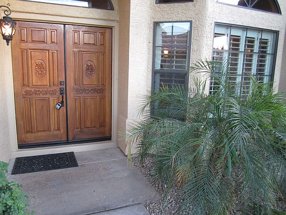 2nd image of 1515 W Honeysuckle Ln