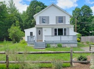 16 Park St, Russell, MA 01071