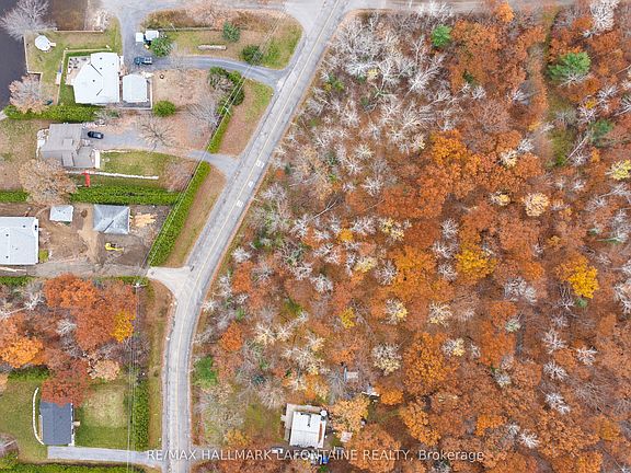 2nd image of 881 Bayview Dr