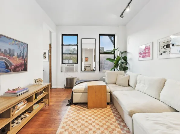 64 Macdougal Street 12 image 1 of 9