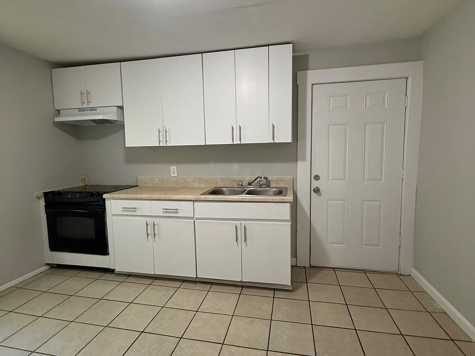2 bed, 624 sqft, $1,000 — Photo 1