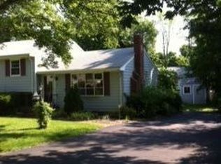 36 Foley Beach Rd, Hingham, MA 02043