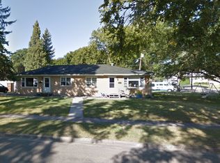 909-911 Elm St S, Moorhead, MN 56560