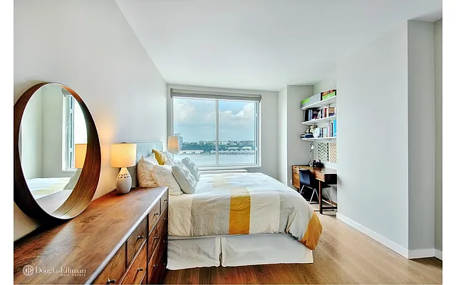 Rented by Douglas Elliman | media 29