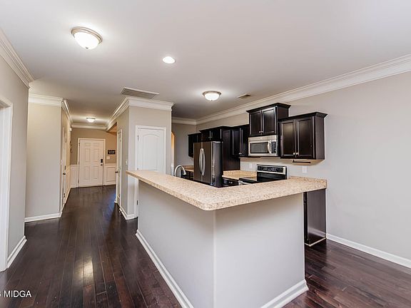 5th image of 110 Flowing Meadows Dr