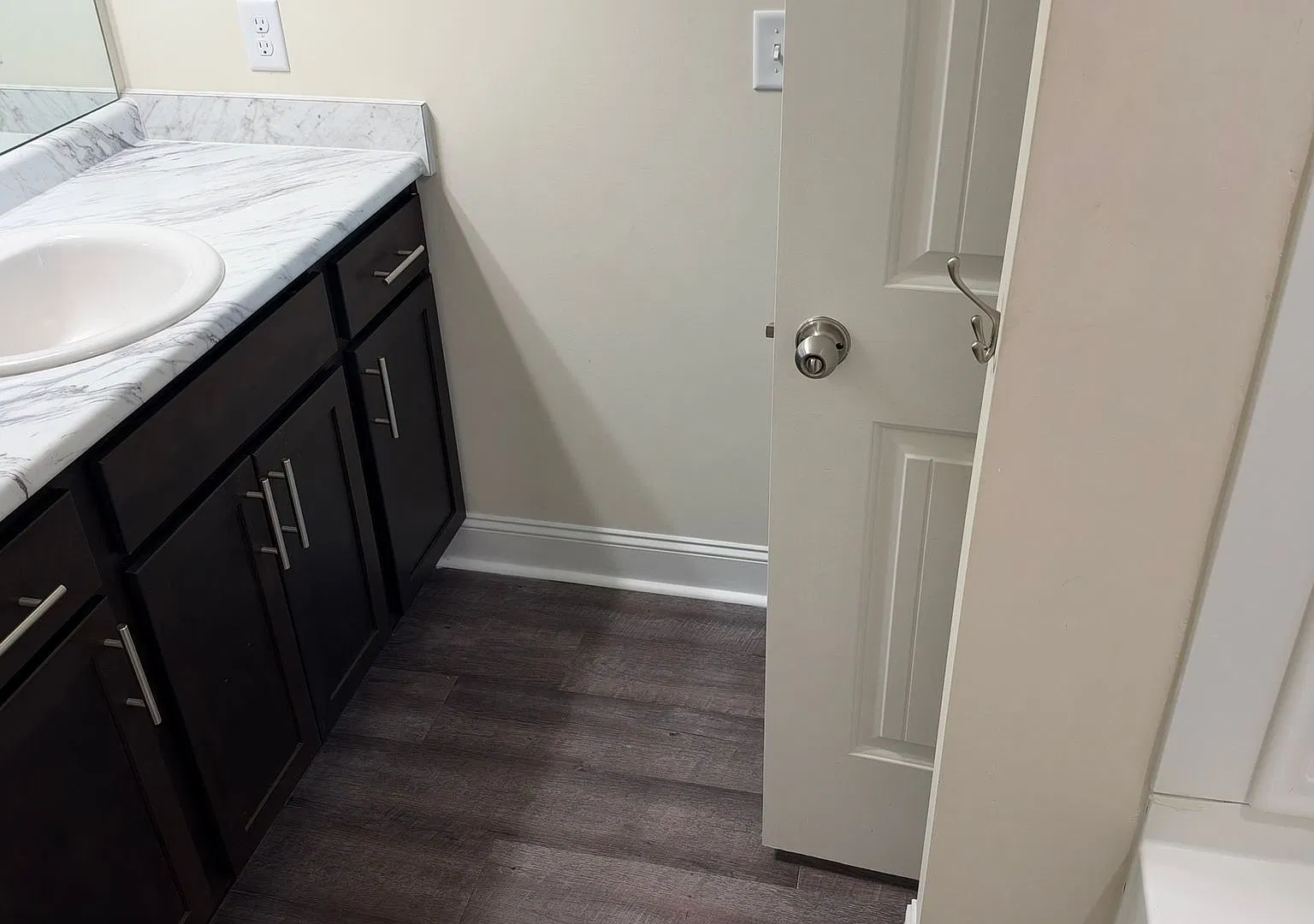 Roomy 4-Bed, 2.5-Bath Home in Mill Creek Pets Welcome! — Photo 4