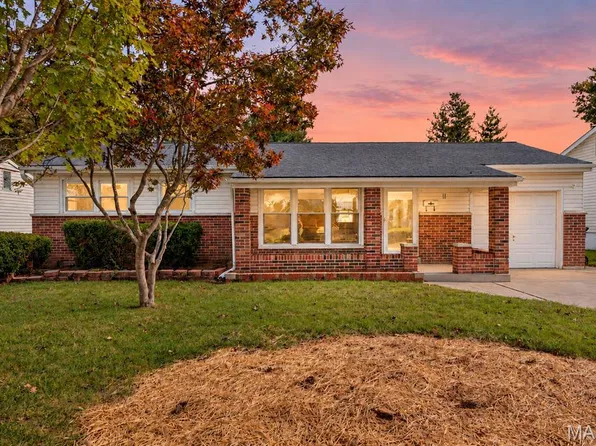 11 Montclair Ct, Florissant, MO 63033