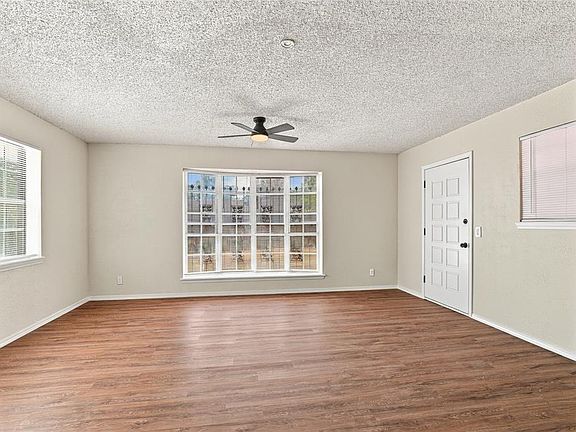3rd image of 4004 Terry Way