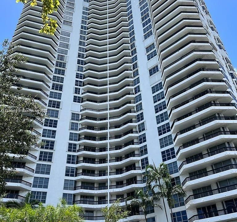 1st image of 3530 Mystic Pointe Dr APT 414