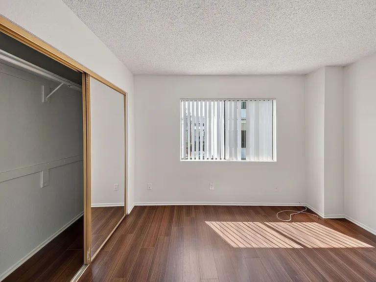 11312 Morrison St #11 — Photo 20