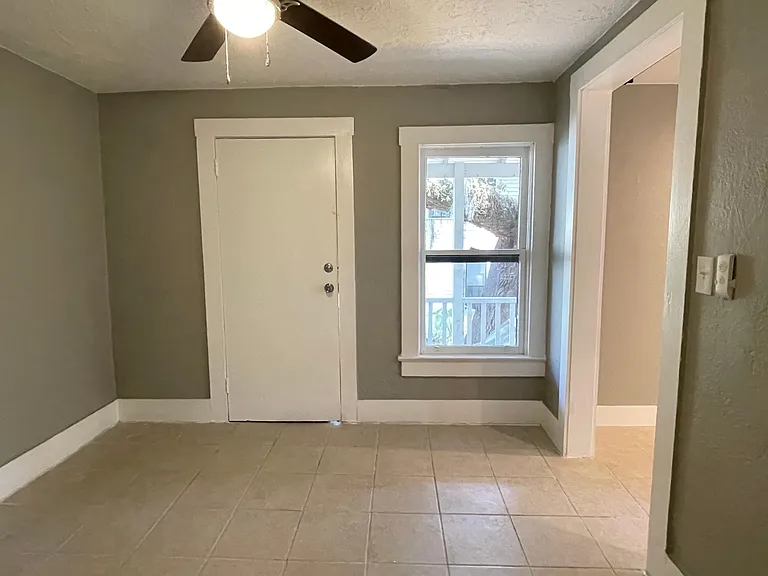 608 E Anderson St #4 — Photo 8