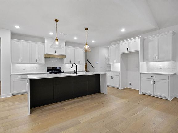 5th image of 17 Dirleton Dr