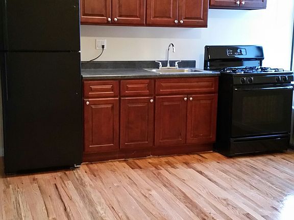 3rd image of 525 E 21st St APT 5E