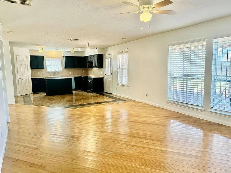 7110 Favian Ct — Photo 10