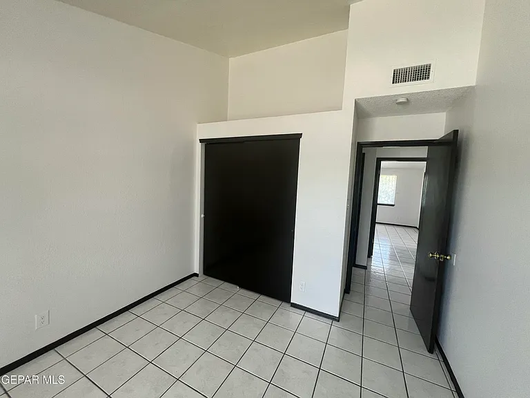 7772 Iroquois Dr — Photo 11