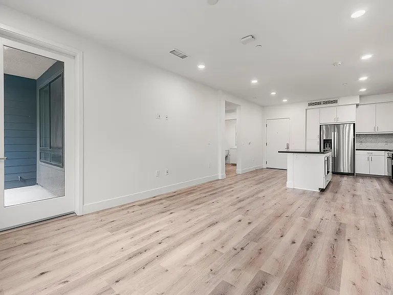 1210 Nolita — Photo 10