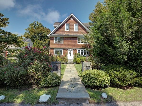 2 Goldwin St #2